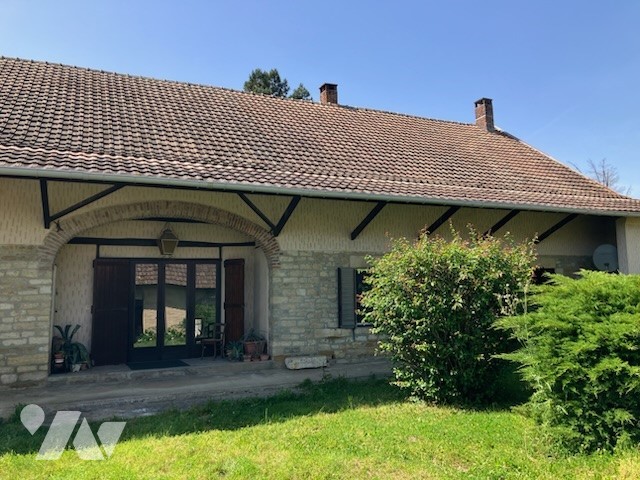 Maison 5 pièces 140 m² · à Chêne-Bernard · 140 m² · 150 000 €