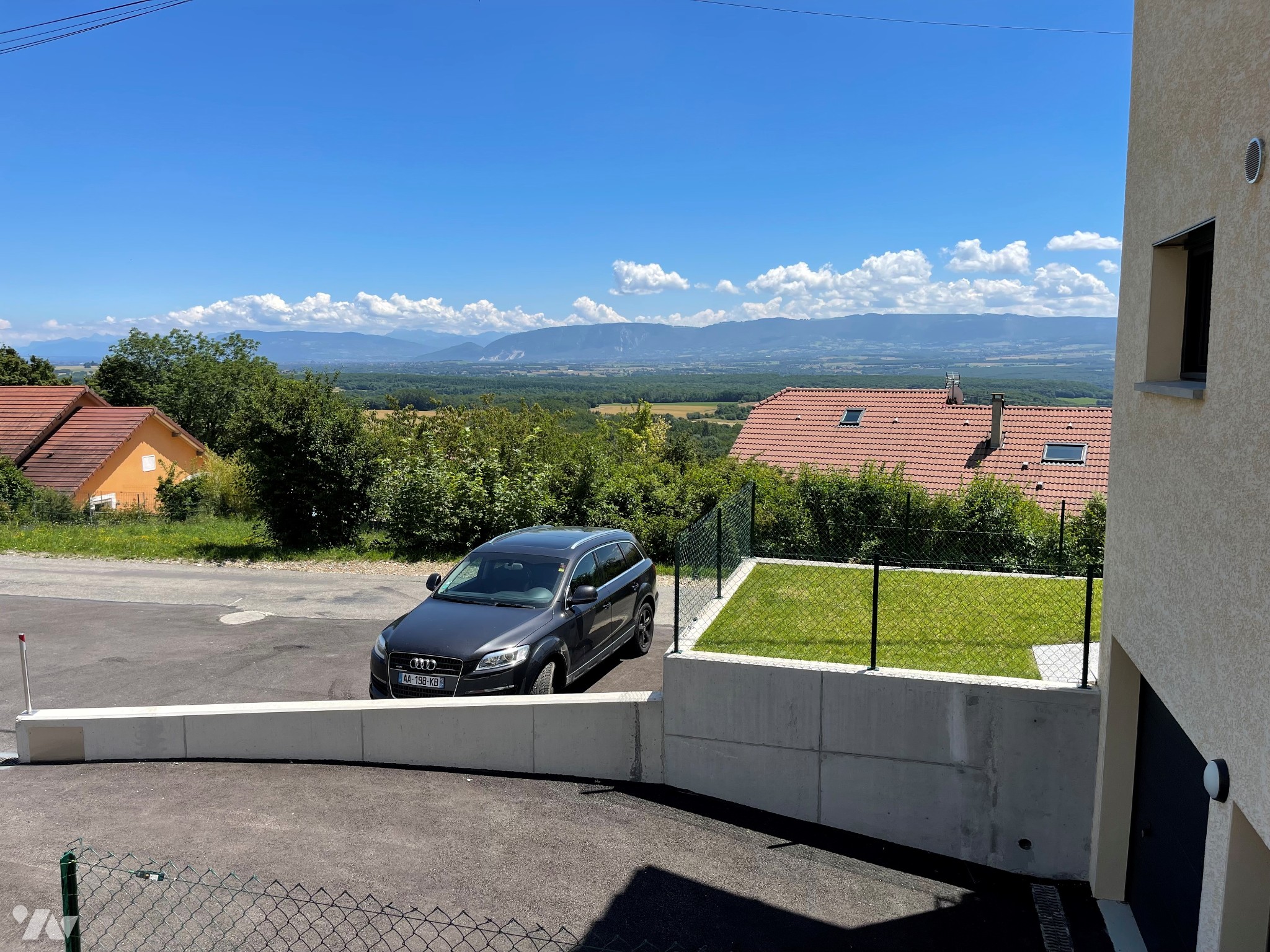 LOCATION maison-FARGES (01)
