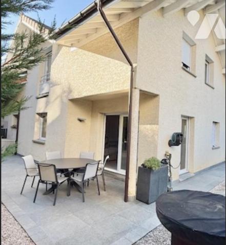 Maison 5 pièces 107 m² · à Saint-Genis-Pouilly · 107 m² · 580 000 €