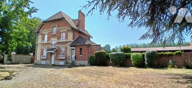 Maison 8 pièces 187 m² · à Coucy-le-Château-Auffrique · 187 m² · 226 000 €