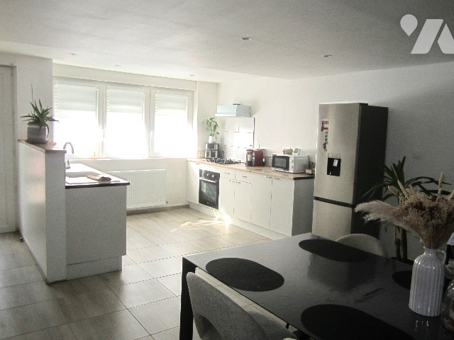 Immeuble 4 pièces 189 m² · à Brunehamel · 189,2 m² · 130 000 €