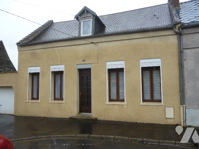 Maison 6 pièces 112 m² · à Ribemont · 112 m² · 75 000 €