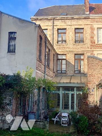 Maison 8 pièces 216 m² · à Saint-Quentin · 216 m² · 350 000 €