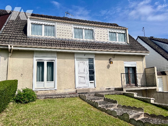 Maison 7 pièces 121 m² · à Saint-Quentin · 121 m² · 140 000 €