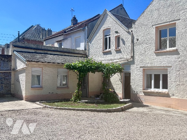 Maison 6 pièces 147 m² · à Saint-Quentin · 147 m² · 188 000 €