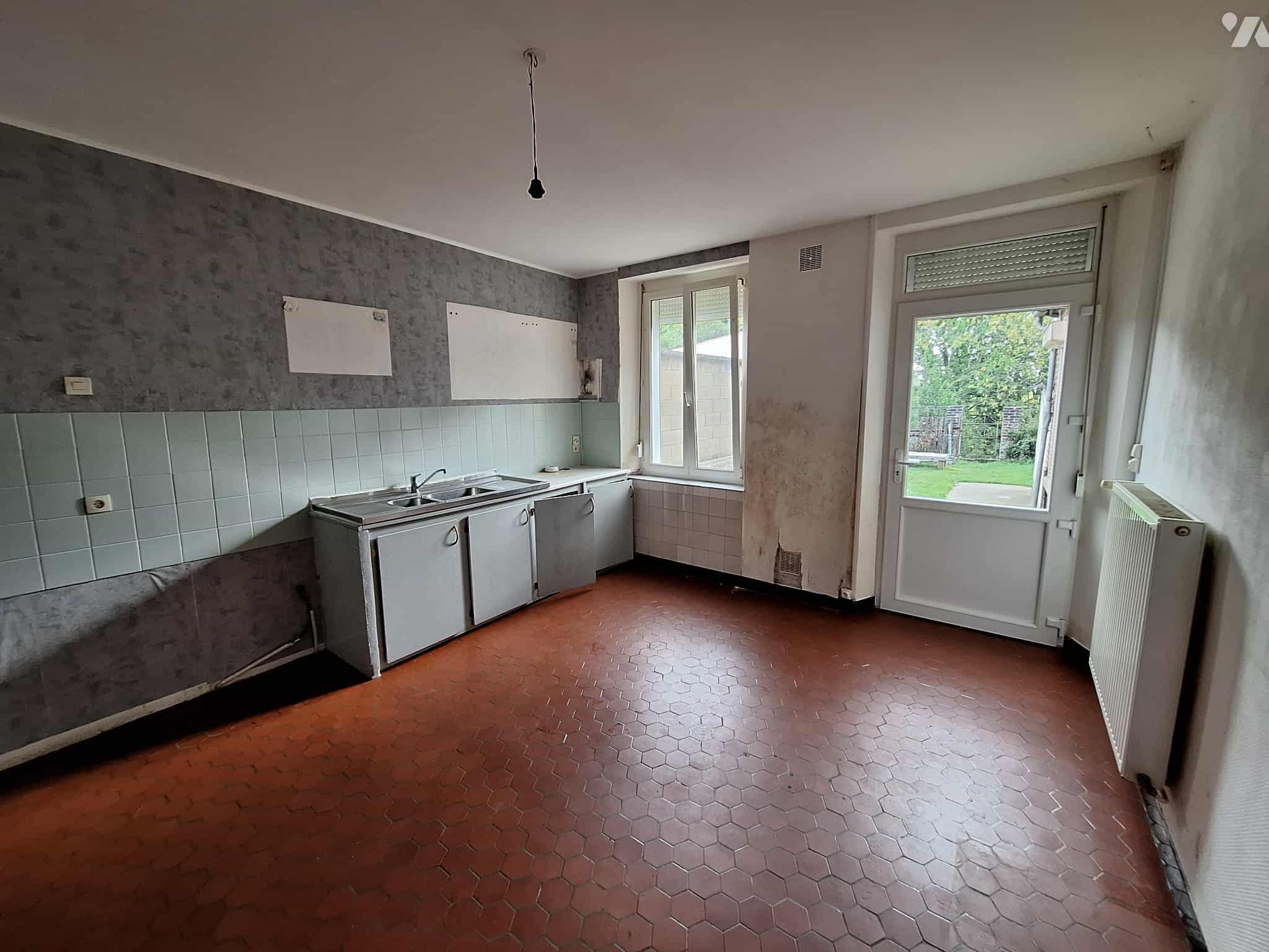 VENTE maison-ST MICHEL (02)