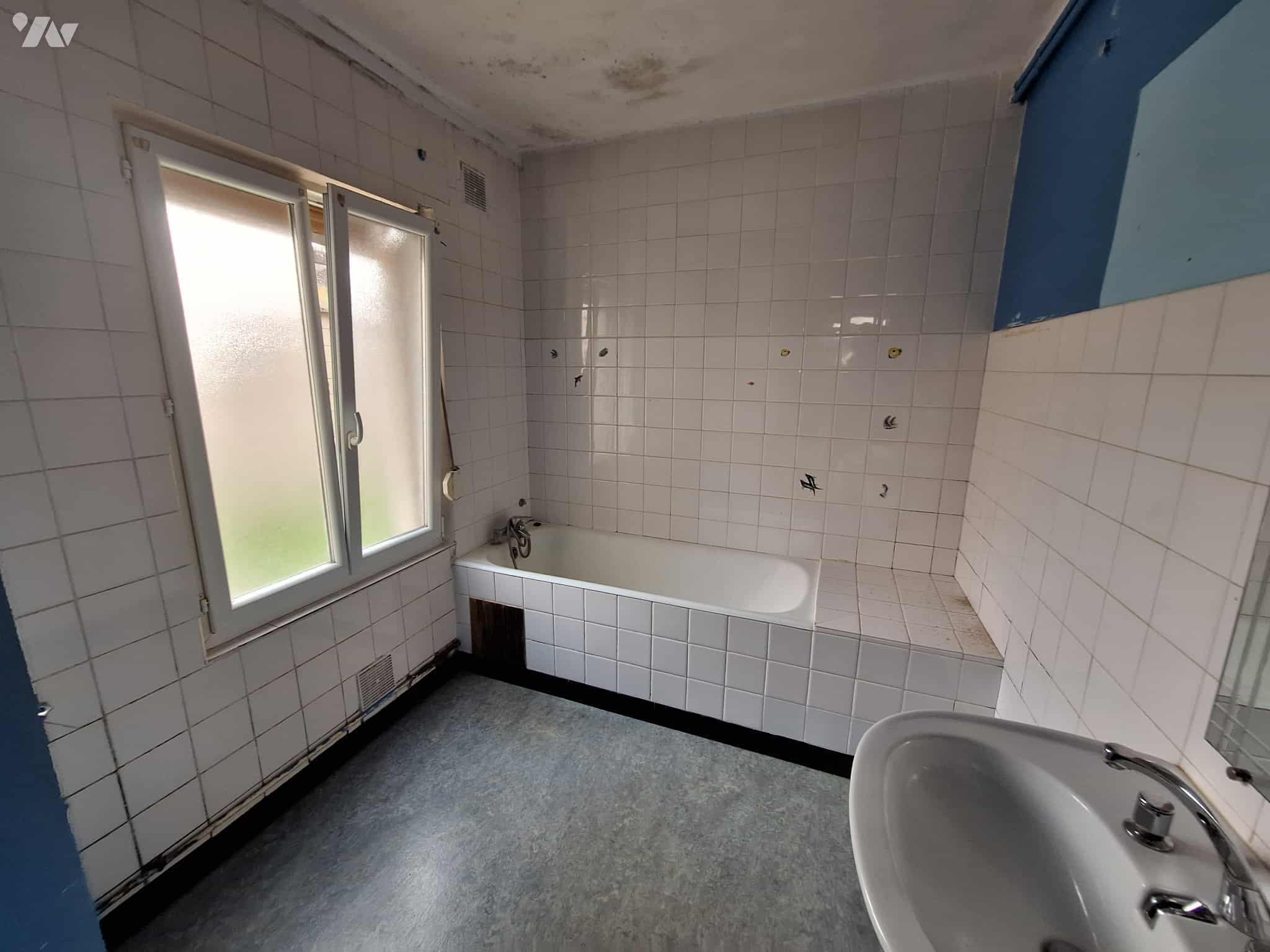 VENTE maison-ST MICHEL (02)