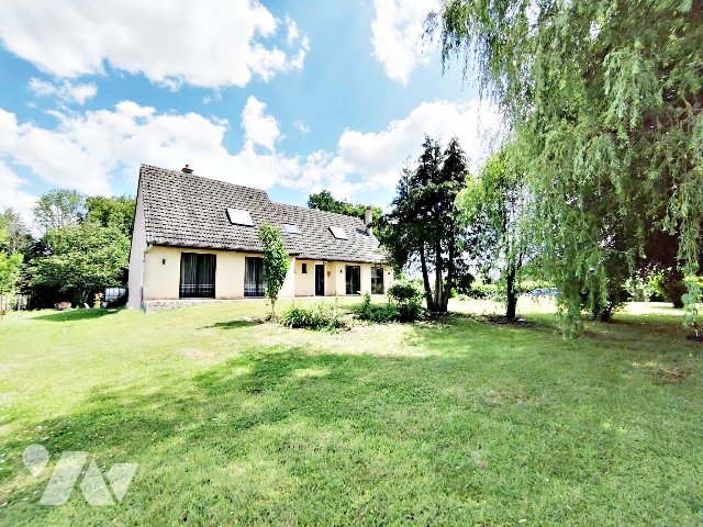 Sale - House/Villa - ANOR - 177 m² - 9 rooms - 100525201