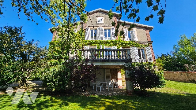 Maison 9 pièces 262 m² · à Château-Thierry · 262 m² · 449 000 €