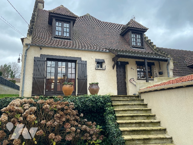 Maison 6 pièces 140 m² · à Soissons · 140 m² · 210 000 €
