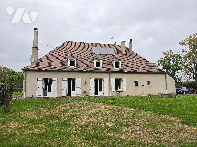 Maison 11 pièces 285 m² · à Vendat · 285 m² · 300 000 €