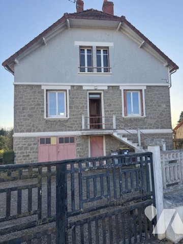 Maison 4 pièces 109 m² · à Commentry · 109 m² · 60 000 €