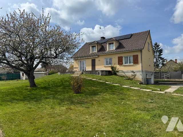 Maison 6 pièces 153 m² · à Commentry · 153 m² · 140 000 €