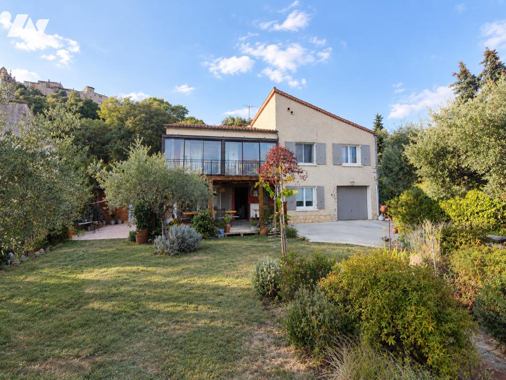 Maison 6 pièces 155 m² · à Montfort · 155 m² · 349 800 €