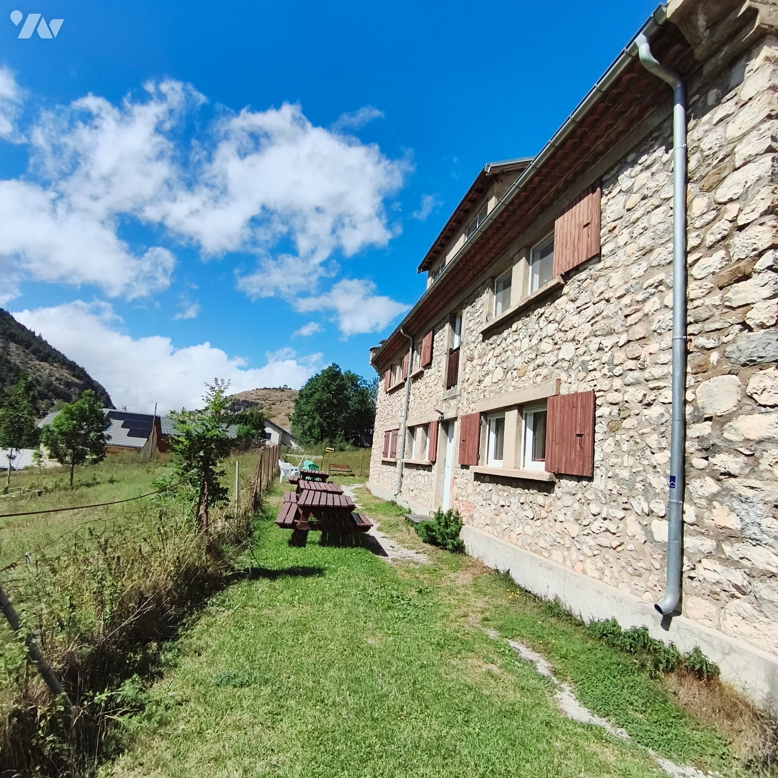 Maison 12 pièces 276 m² · à Dévoluy · 276 m² · 350 000 €