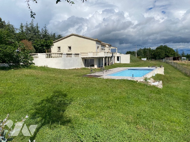 Maison 6 pièces 181 m² · à Saint-Jean-de-Muzols · 181 m² · 445 000 €