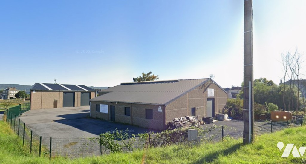 Local d'activités 585m² — Givet