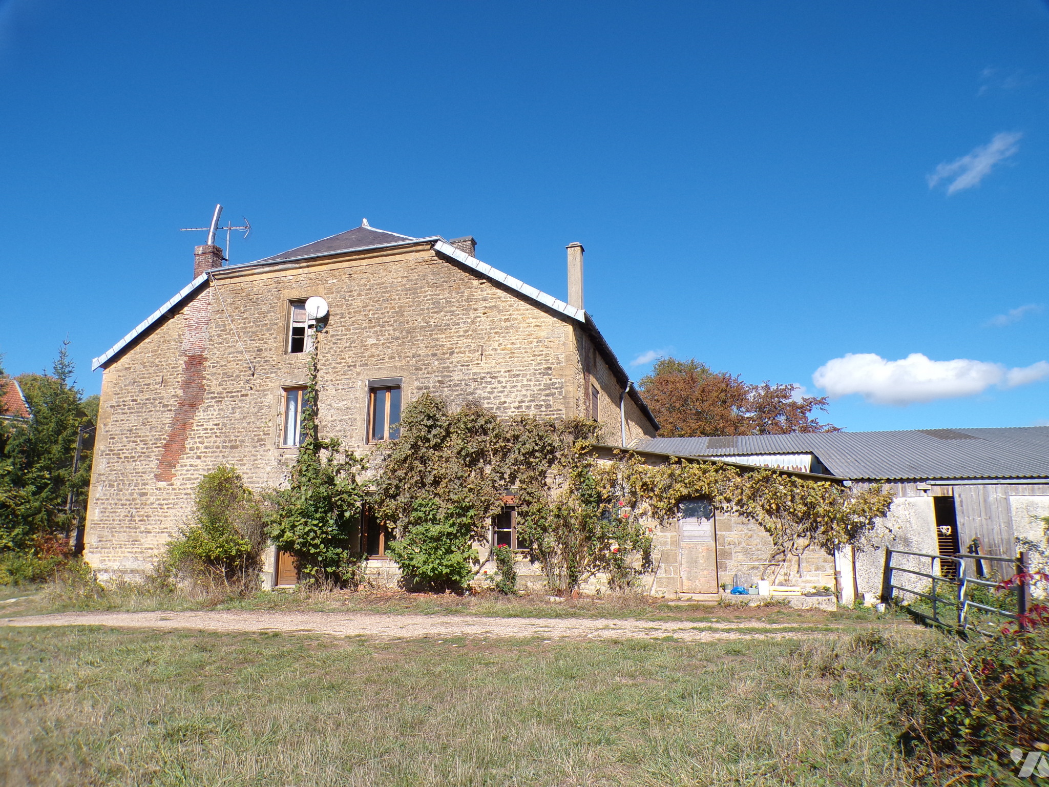 Maison 5 pièces 140 m² · à Saint-Menges · 140 m² · 130 000 €