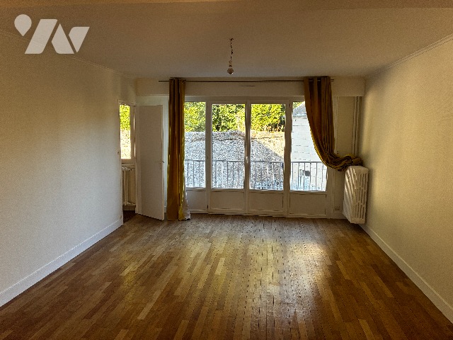 Appartement 5 pièces 105 m² · à Caen · 105 m² · 889 €