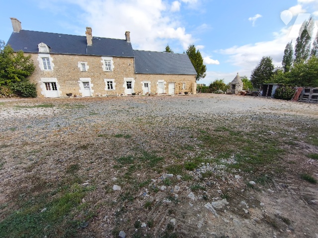 Maison 6 pièces 157 m² · à Tilly-sur-Seulles · 157 m² · 250 000 €