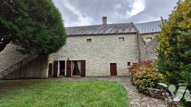 Maison 7 pièces 202 m² · à Ver-sur-Mer · 201,8 m² · 380 000 €