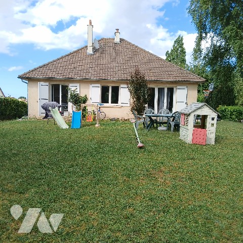 Maison 5 pièces 97 m² · à Saint-Sylvain · 97 m² · 970 €