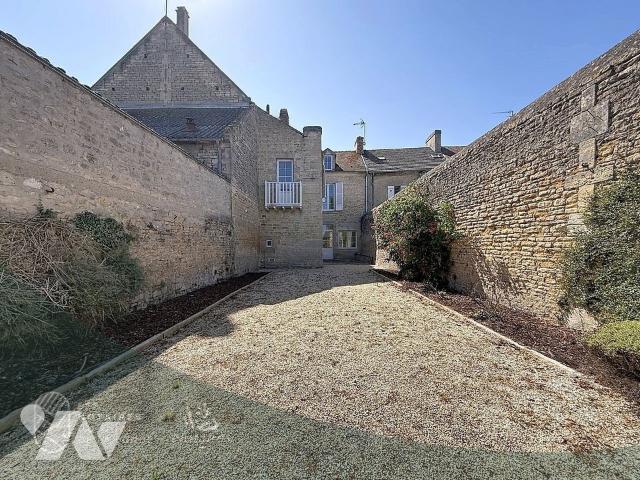 Maison 7 pièces 157 m² · à Courseulles-sur-Mer · 157 m² · 450 000 €