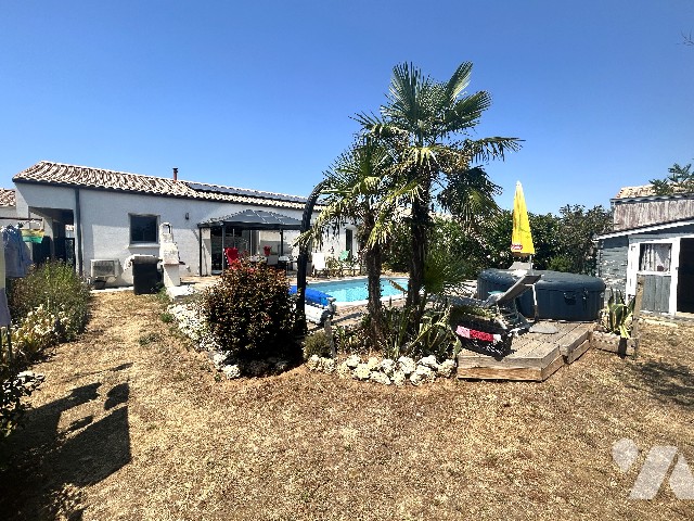 Maison 4 pièces 82 m² · à Marennes-Hiers-Brouage · 81,7 m² · 295 000 €