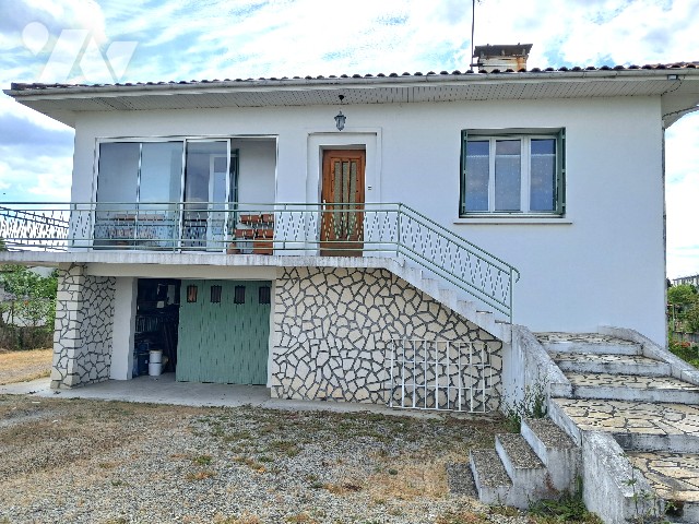 Maison 4 pièces 75 m² · à Matha · 75 m² · 150 000 €