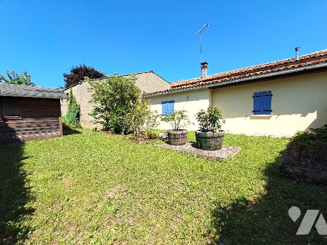 Maison 4 pièces 90 m² · à Saint-Jean-d'Angély · 90 m² · 140 000 €