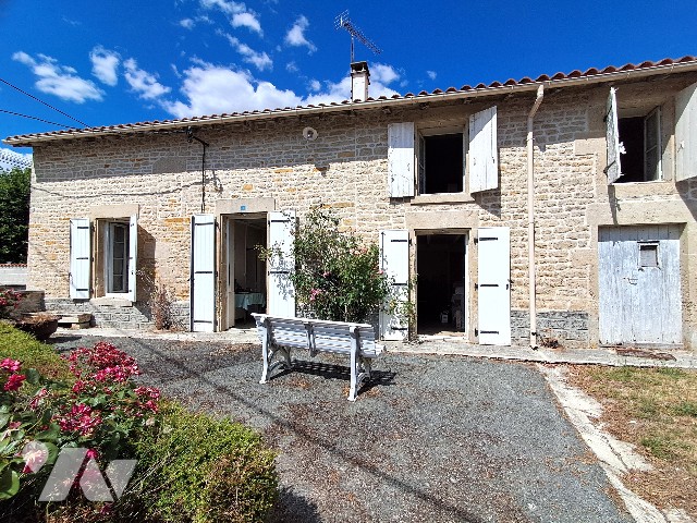 Maison 7 pièces 164 m² · à Aulnay · 164 m² · 120 000 €