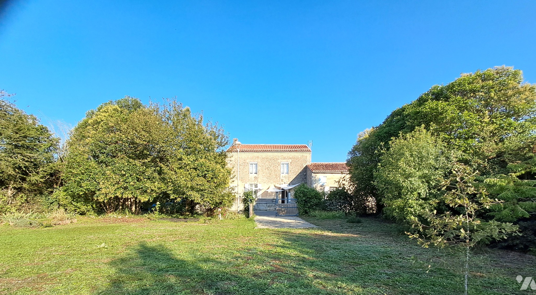 Maison 3 pièces 87 m² · à Saint-Ouen-la-Thène · 87 m² · 100 000 €