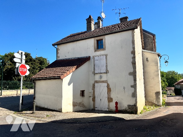 Maison 4 pièces 130 m² · à Montsaugeonnais · 130 m² · 57 000 €