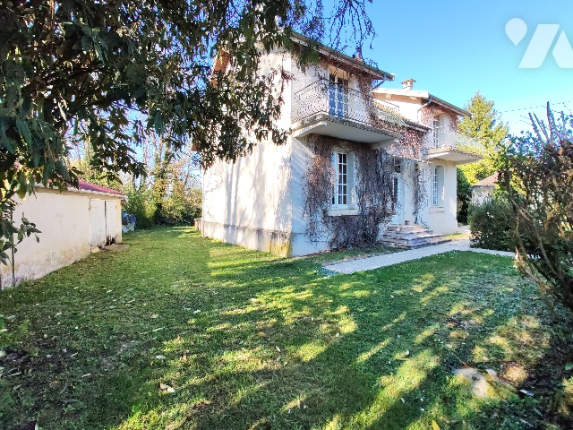 Maison 5 pièces 182 m² · à Saint-Jean-de-Losne · 182 m² · 250 000 €