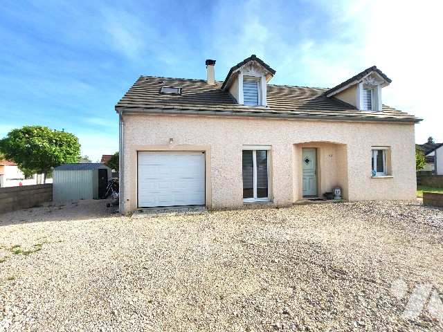 Maison 4 pièces 113 m² · à Saint-Usage · 113 m² · 250 000 €
