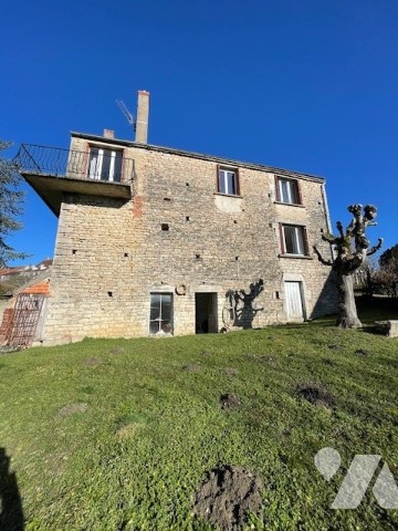 Maison 6 pièces 148 m² · à Alise-Sainte-Reine · 148 m² · 165 000 €