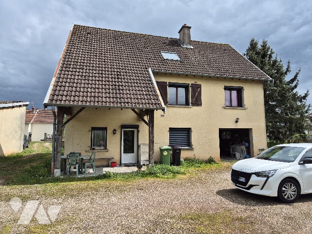 Maison 5 pièces 119 m² · à Gray-la-Ville · 119,3 m² · 145 000 €
