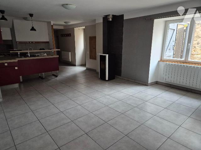 Maison 8 pièces 148 m² · à Choye · 147,7 m² · 160 000 €