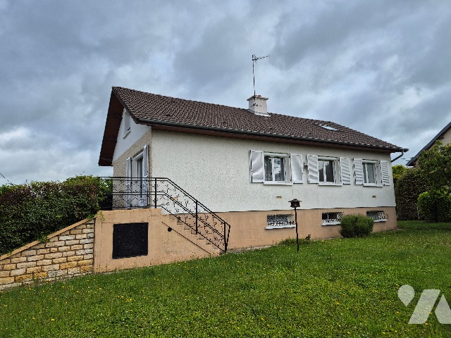 Maison 6 pièces 135 m² · à Gray · 135,1 m² · 150 000 €