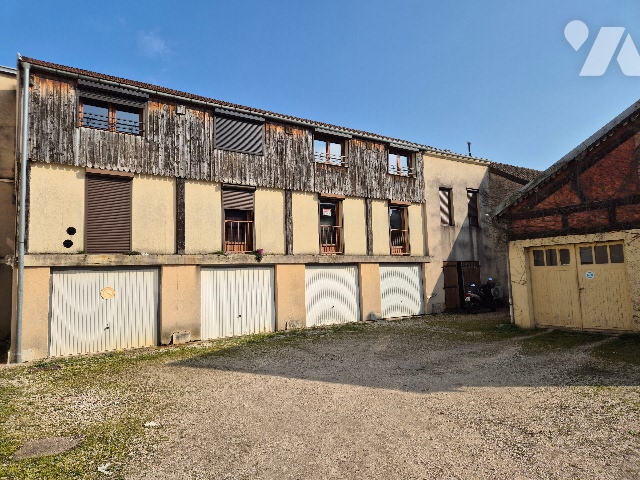 Immeuble 4 pièces 126 m² · à Gray · 126 m² · 200 000 €
