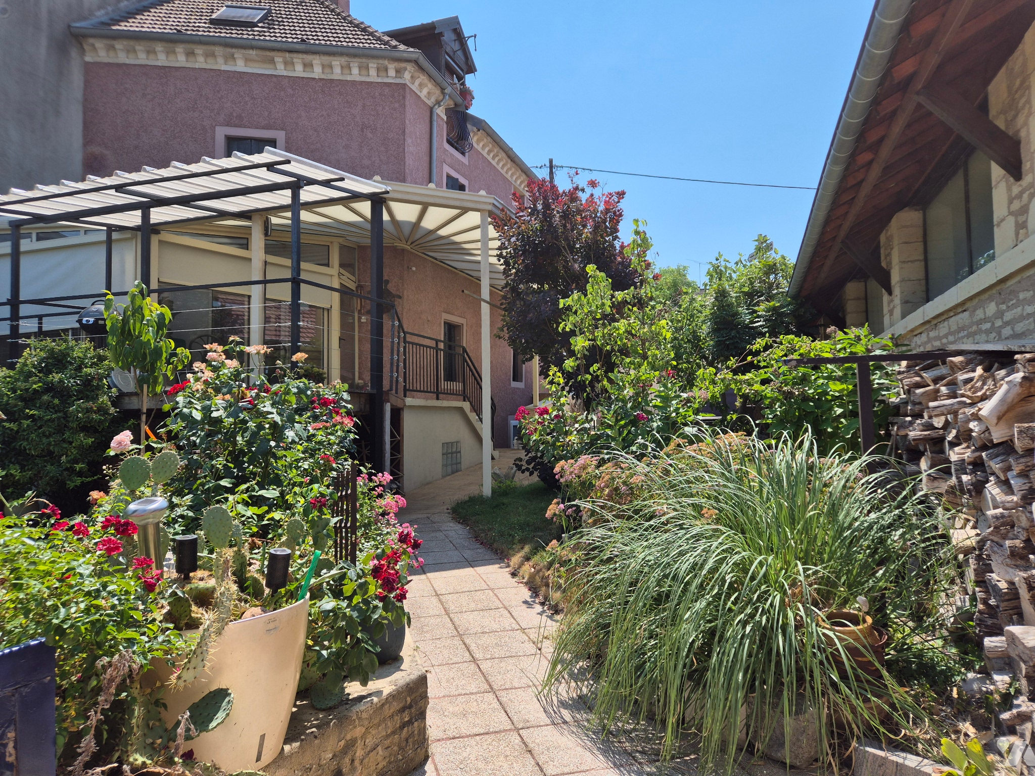 Maison 6 pièces 180 m² · à Champlitte · 179,7 m² · 160 000 €