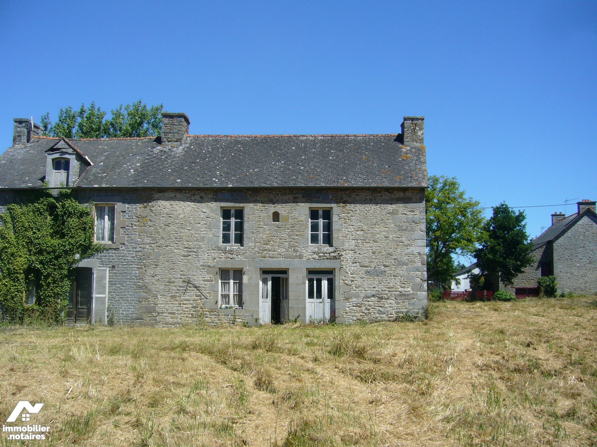 Maison à Vendre Notaire St Pierre De Plesguen Maison / villa à A vendre 5 pièces (130 m²) - ST PIERRE DE PLESGUEN 35720 -  197 600 €