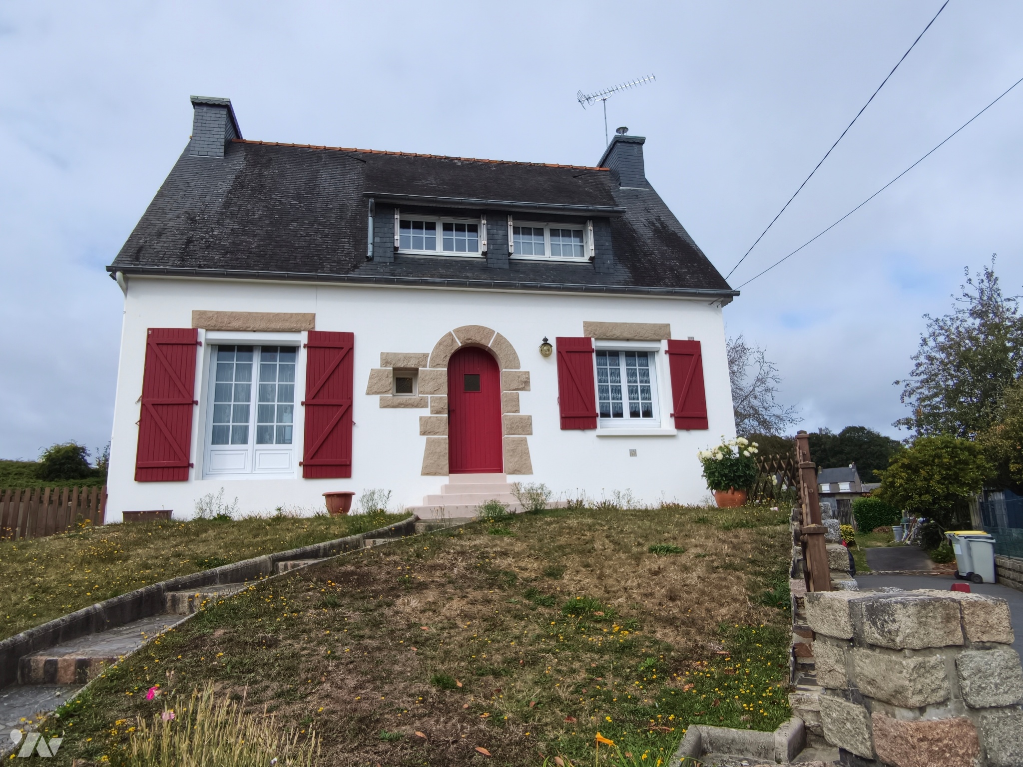 Maison 5 pièces 93 m² · à Grâces · 92,5 m² · 160 000 €