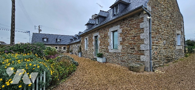 Maison 8 pièces 295 m² · à Roche-Jaudy · 295 m² · 571 000 €