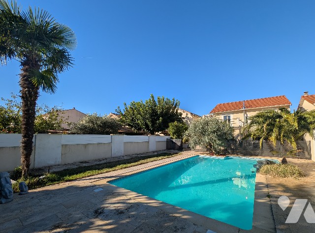 Maison 5 pièces 130 m² · à Bourg-lès-Valence · 130 m² · 321 000 €