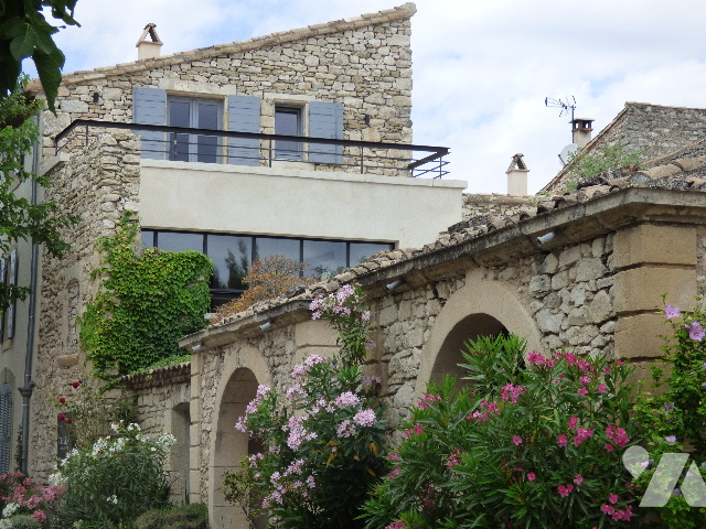 Maison 6 pièces 271 m² · à Grignan · 271 m² · 1 250 000 €
