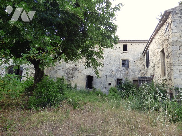 Maison 5 pièces 250 m² · à Montségur-sur-Lauzon · 250 m² · 187 500 €