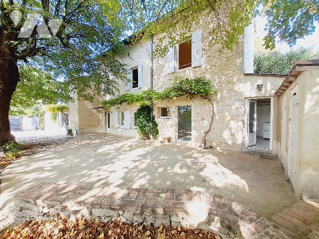 Maison 6 pièces 147 m² · à Montélimar · 147 m² · 395 000 €