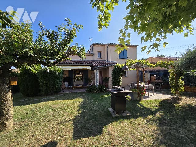 Maison 5 pièces 131 m² · à Valréas · 130,5 m² · 320 000 €
