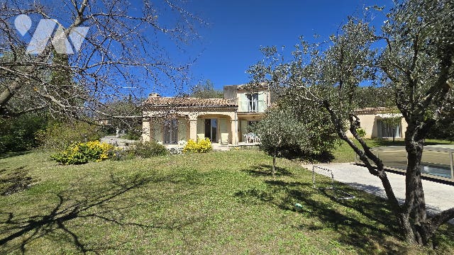 Maison 5 pièces 155 m² · à Valaurie · 155 m² · 409 000 €